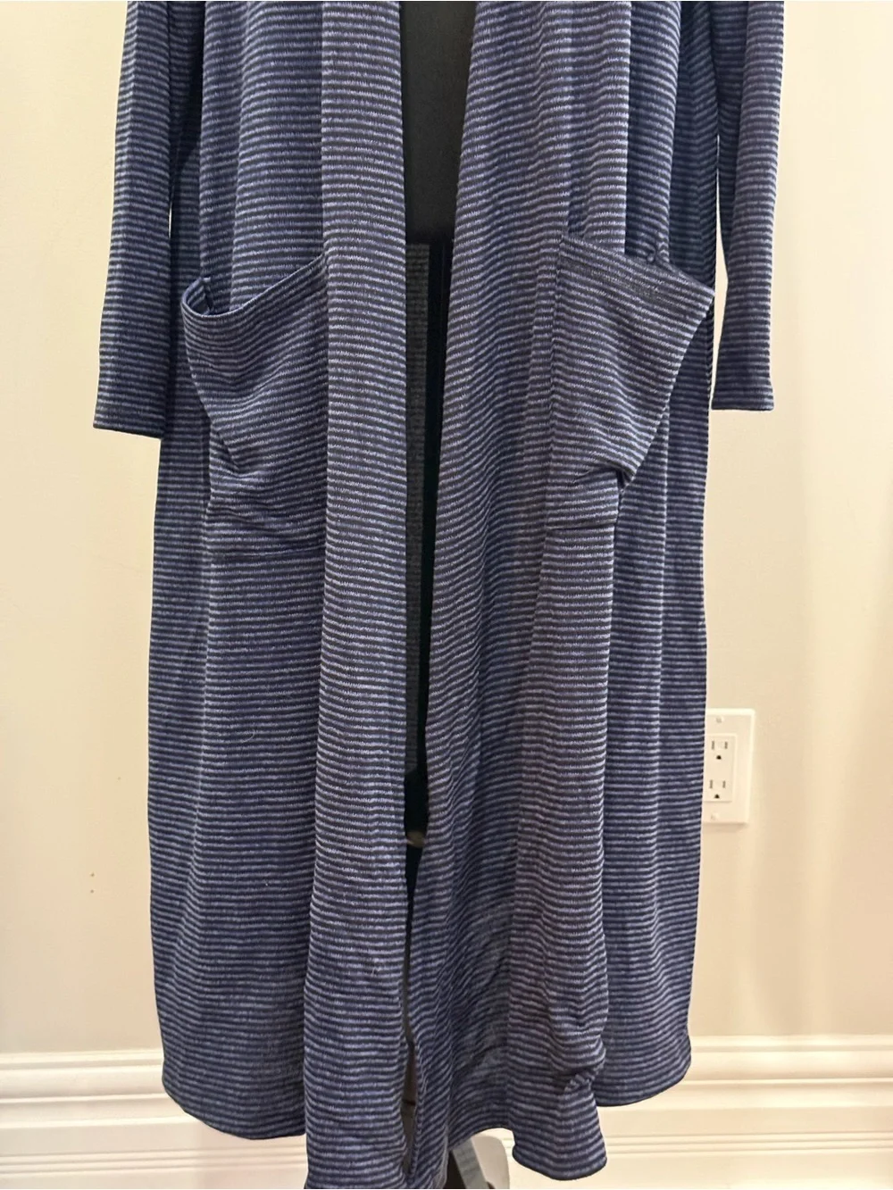 LuLaRoe XL Navy Striped Open-Front Long Cardigan Sweater w Pockets 189 - Picture 3 of 7